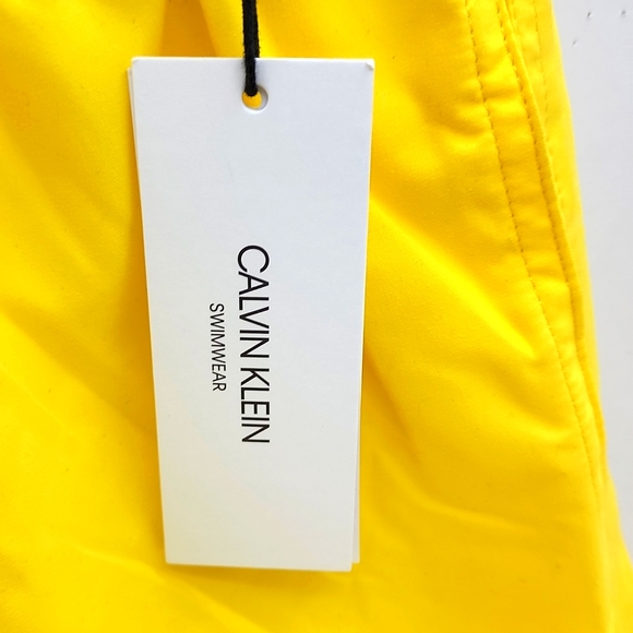 CALVIN KLEIN MEN'S SWIM TRUNK YELLOW - Picture 2 of 12